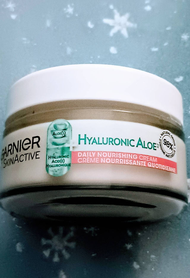 Garnier Skin Naturals Hyaluronic Aloe Cream Reviews & Ingred