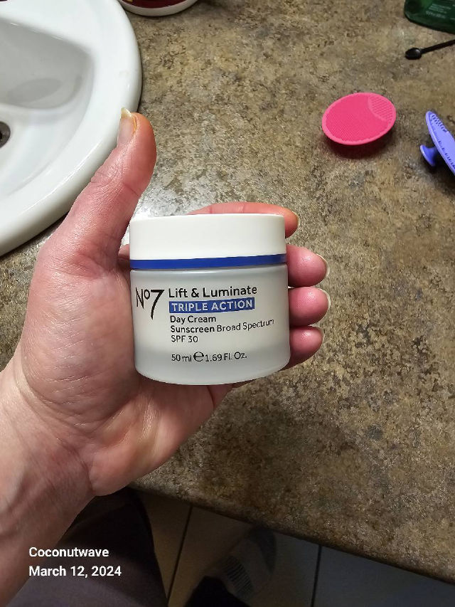 No7 Lift and Luminate Triple Action Day Cream Reviews & Ingr