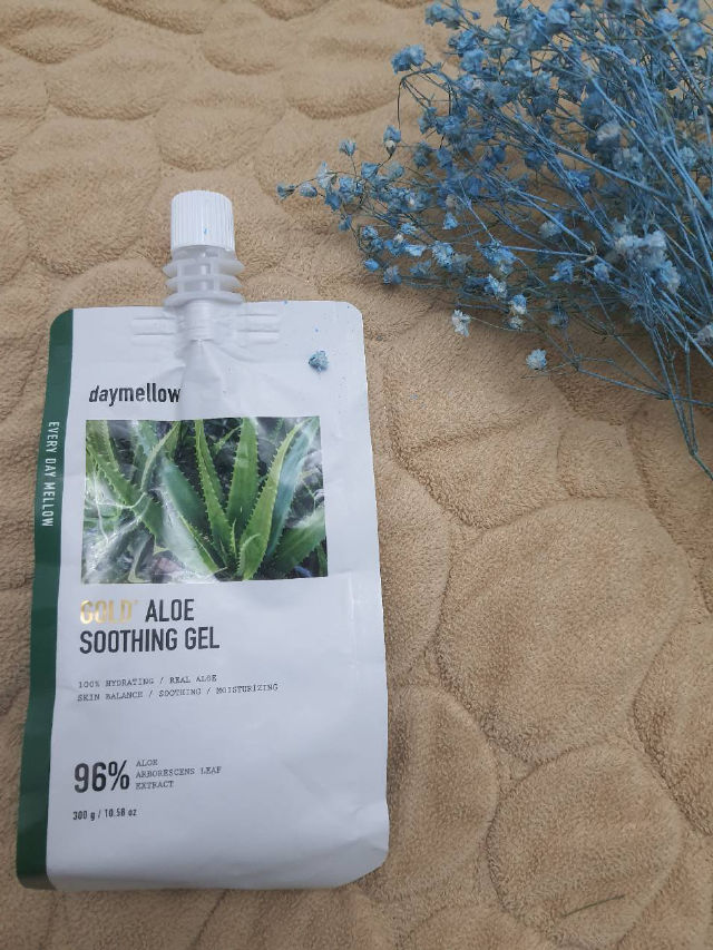Gold Aloe Soothing Gel - daymellow
