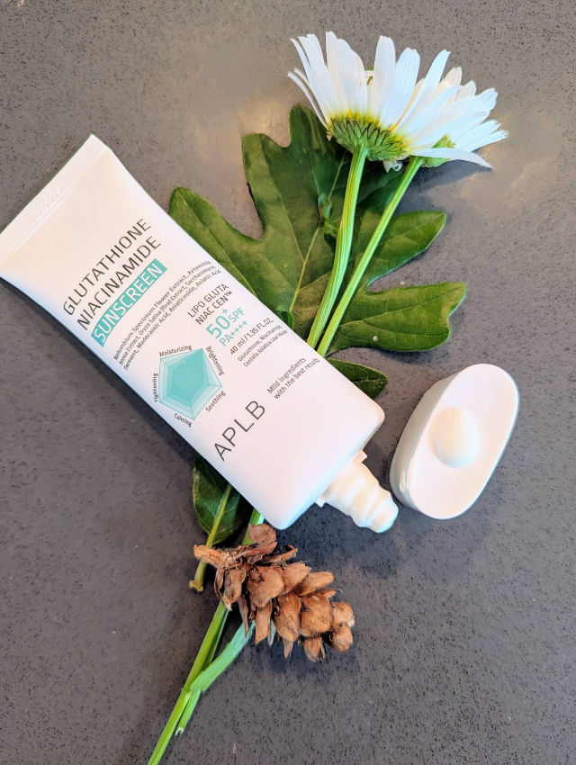 glutathione niacinamide sunscreen review Top 9 Benefits of NAC (N-Acetyl Cysteine) main image 1